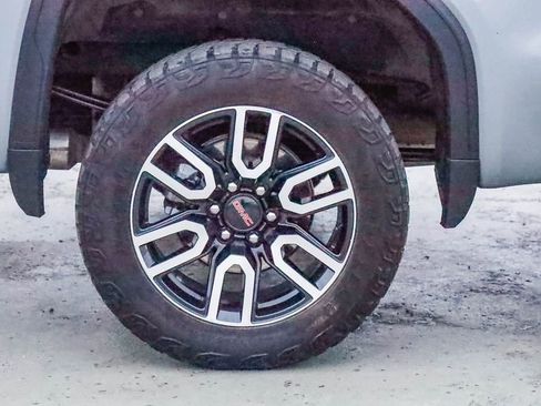 Used 2023 GMC Sierra 1500 AT4 w/ Technology Package image 10