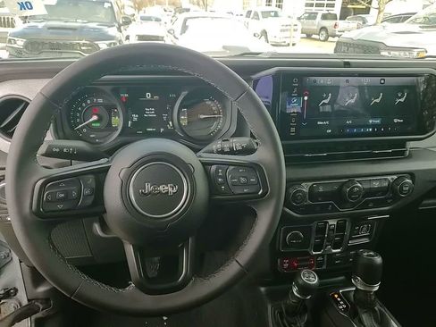 Used 2025 Jeep Wrangler Willys 4xe image 33