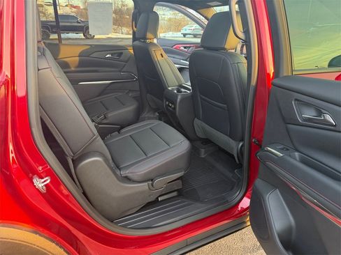 Used 2026 Chevrolet Traverse Z71 w/ Driver Confidence Package image 27