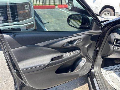 Used 2025 Buick Envista Avenir FWD image 12