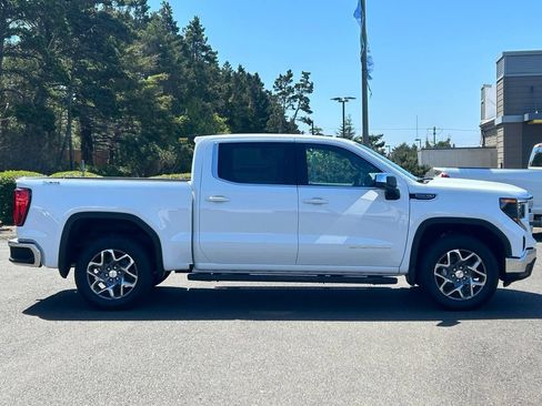 New 2026 GMC Sierra 1500 SLE w/ X31 Off-Road Package AWD/4WD image 4