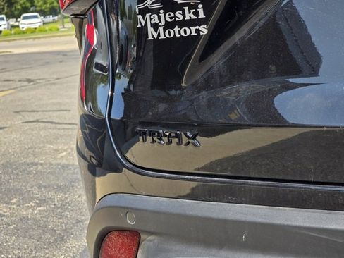 Used 2025 Chevrolet Trax RS w/ Driver Confidence Package image 11