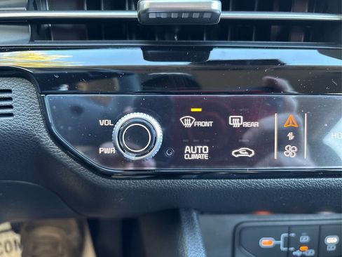 New 2026 Kia Sportage EX image 22