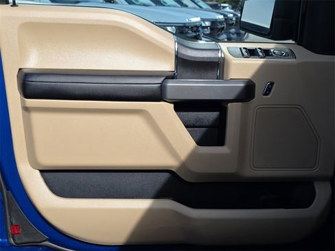 Used 2017 Ford F150 XLT image 18