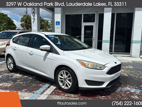 Used 2016 Ford Focus SE FWD image 3