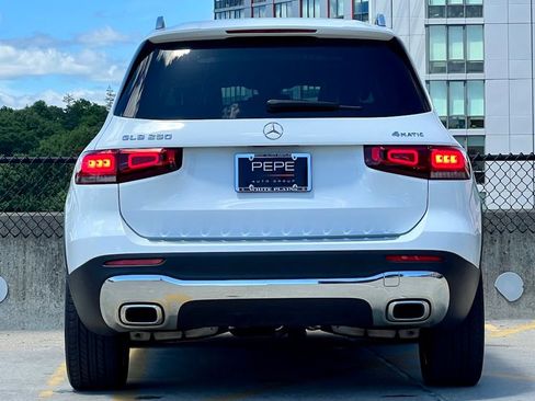 Certified 2023 Mercedes-Benz GLB 250 4MATIC image 8