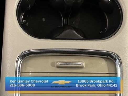 Used 2015 Chrysler Town & Country Limited Platinum w/ Trailer Tow Group image 16