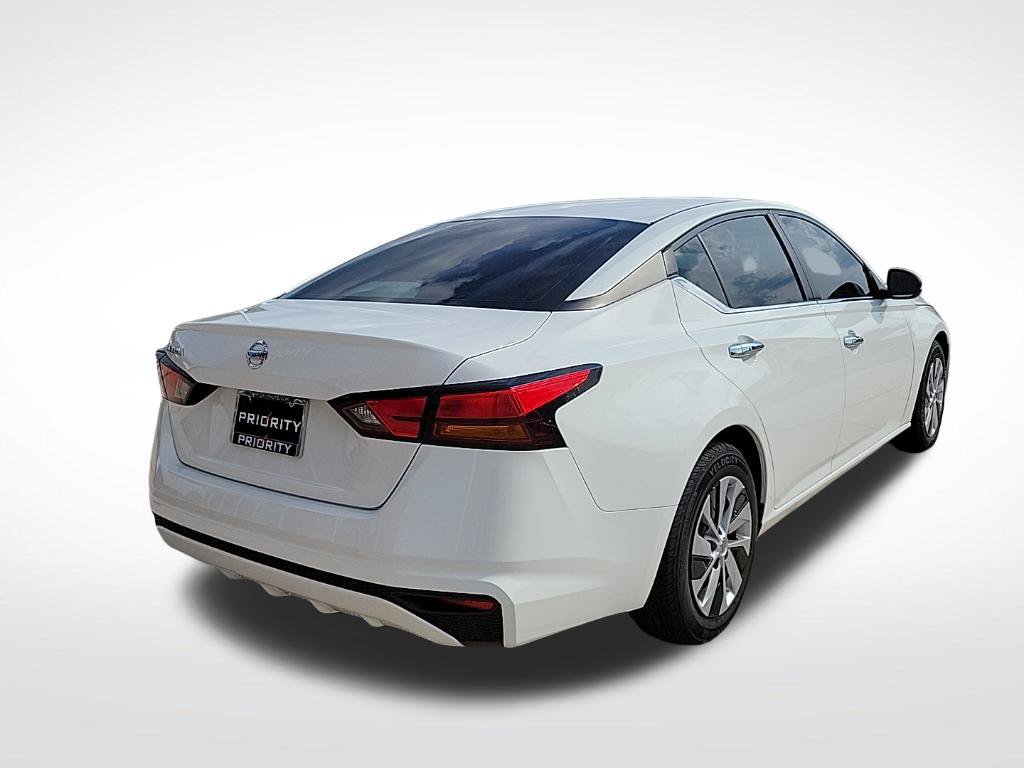 Used 2022 Nissan Altima 2.5 S FWD image 4