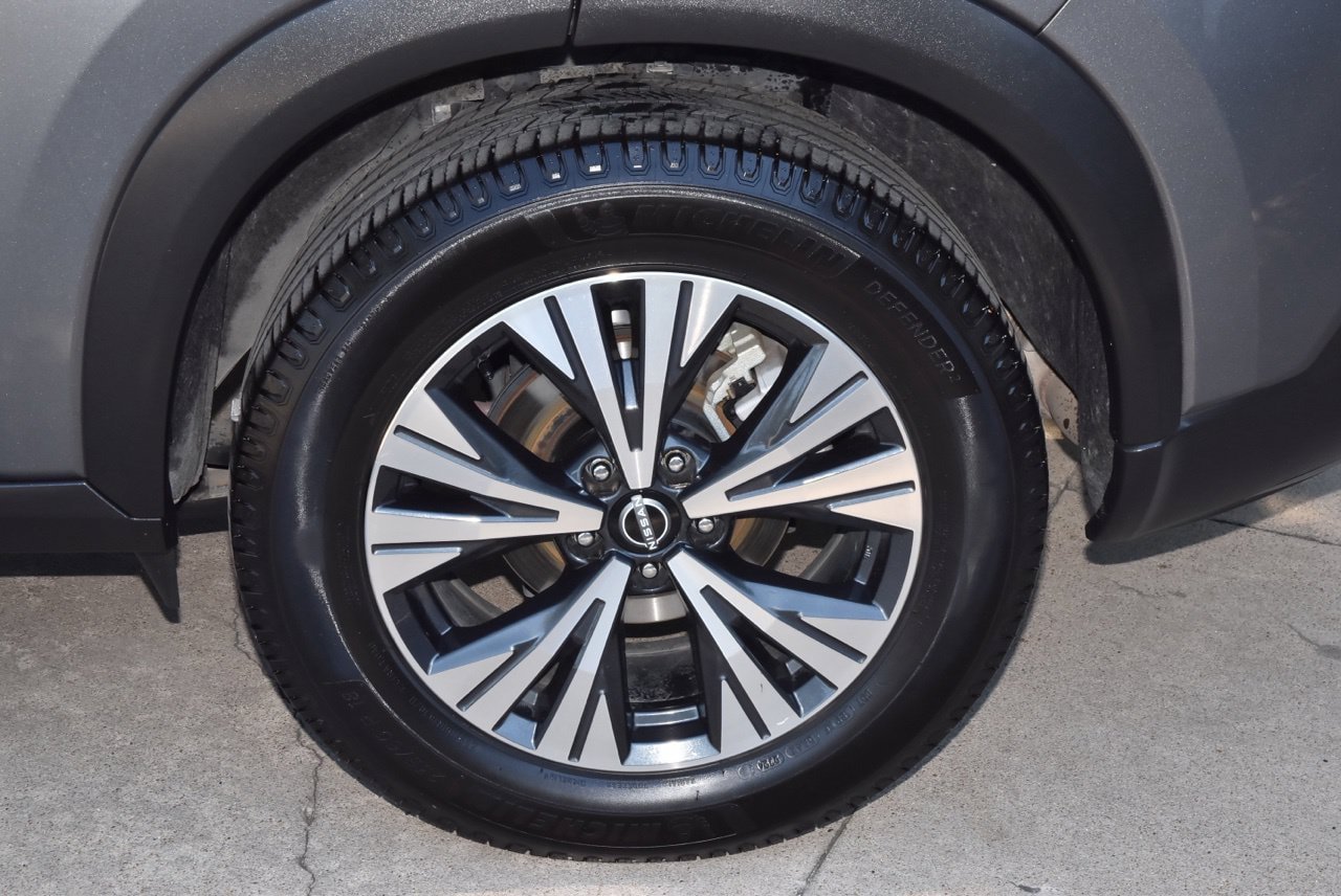 Used 2023 Nissan Rogue SV FWD image 36