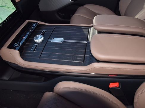 New 2025 Lincoln Navigator L Black Label image 36