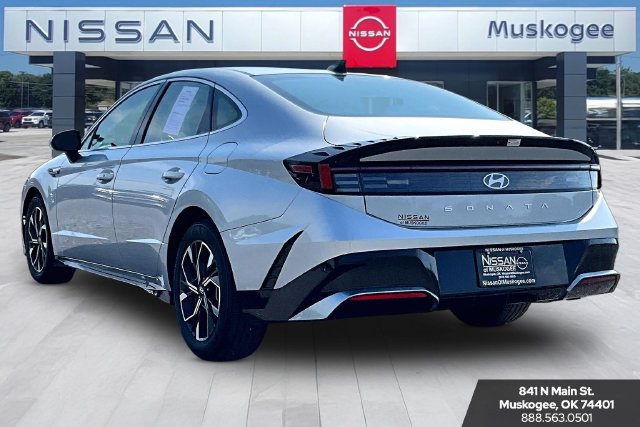 Used 2025 Hyundai Sonata SEL FWD image 4