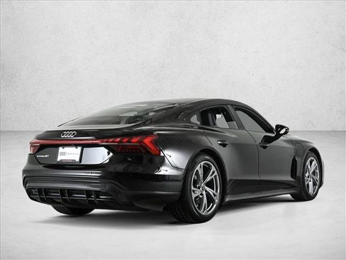 Used 2023 Audi e-tron GT Premium Plus image 5