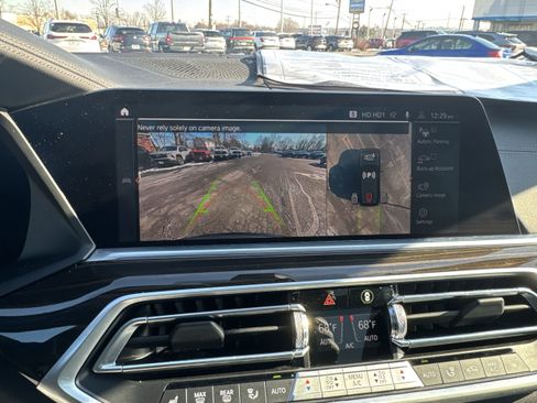 Used 2023 BMW X5 xDrive40i w/ Premium Package image 15