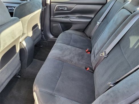 Used 2015 Nissan Altima 2.5 SV image 18