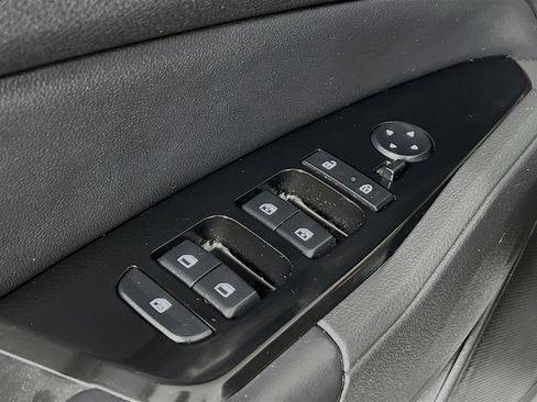 Used 2023 Kia Sportage EX image 17