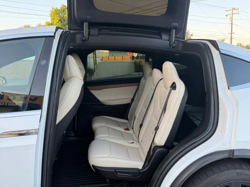 Used 2021 Tesla Model X Long Range AWD/4WD image 13