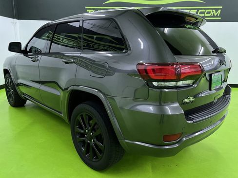 Used 2018 Jeep Grand Cherokee Altitude AWD/4WD image 7