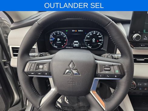 Used 2023 Mitsubishi Outlander SEL FWD image 17
