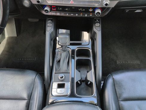 Used 2023 Kia Telluride S w/ S Sunroof Package FWD image 22