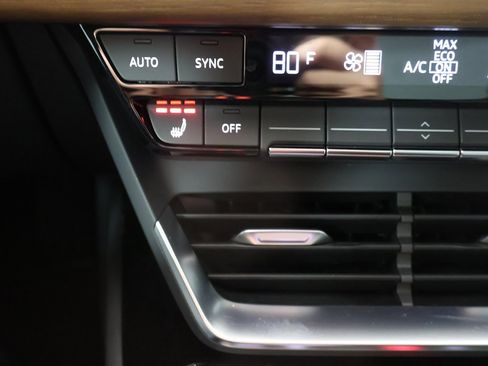 Used 2023 Audi e-tron GT Premium Plus image 48