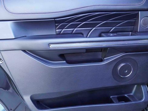 Used 2020 Ford Expedition Max Platinum image 32