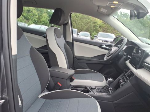 Certified 2025 Volkswagen Taos S AWD/4WD image 10