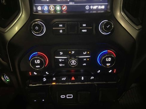 Used 2020 Chevrolet Silverado 1500 RST AWD/4WD image 31
