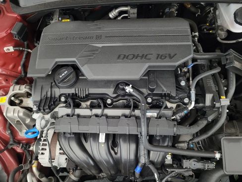 Used 2025 Hyundai Elantra Sport FWD image 30