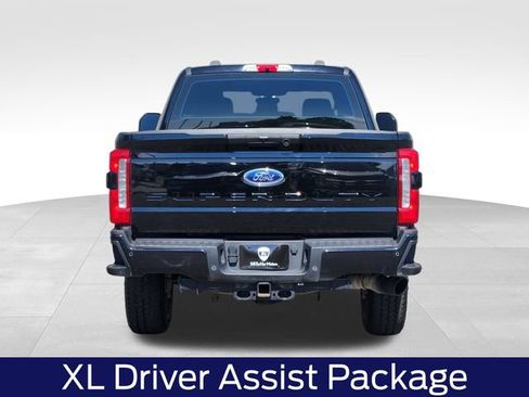 Certified 2025 Ford F250 XL w/ STX Appearance Package AWD/4WD image 9