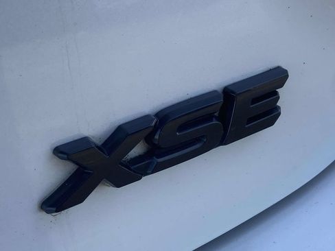 Used 2025 Toyota Camry XSE FWD image 10