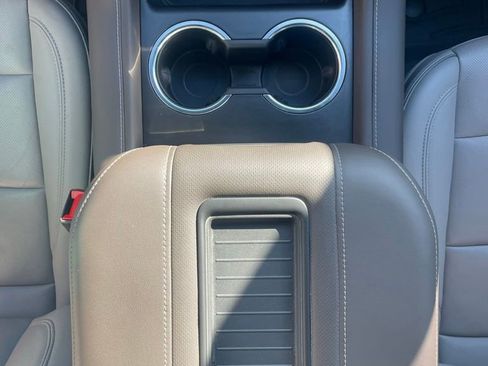 Used 2022 GMC Yukon SLT w/ SLT Luxury Package image 21