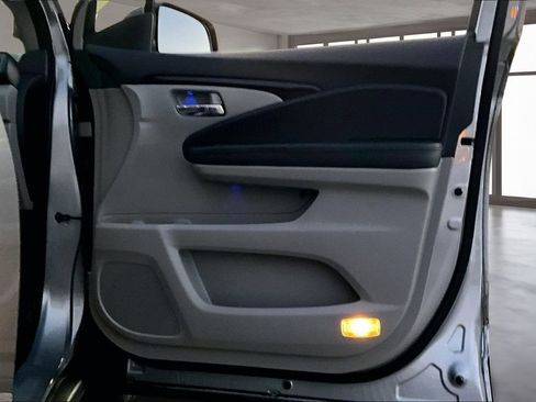Used 2017 Honda Pilot Elite image 29