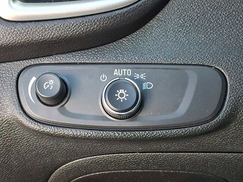 Used 2019 Chevrolet Trax LT image 23