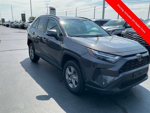 Used 2025 Toyota RAV4 XLE FWD image 36