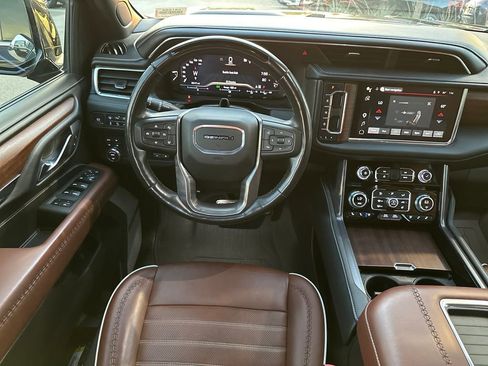 Used 2023 GMC Yukon XL Denali Ultimate AWD/4WD image 33