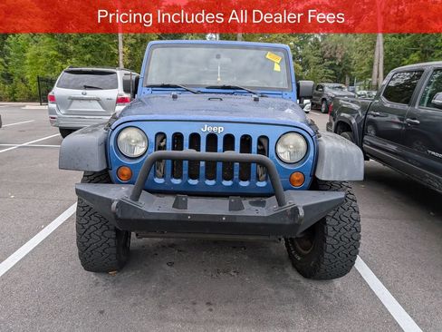Used 2010 Jeep Wrangler Unlimited Rubicon w/ Trailer Tow Group AWD/4WD image 2