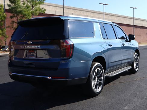 New 2026 Chevrolet Suburban LS image 26