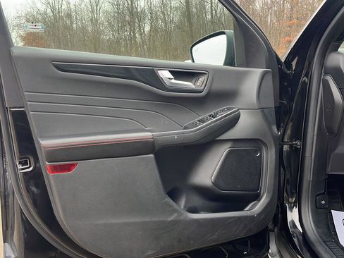 Used 2024 Ford Escape ST-Line w/ Tech Pack #1 image 10