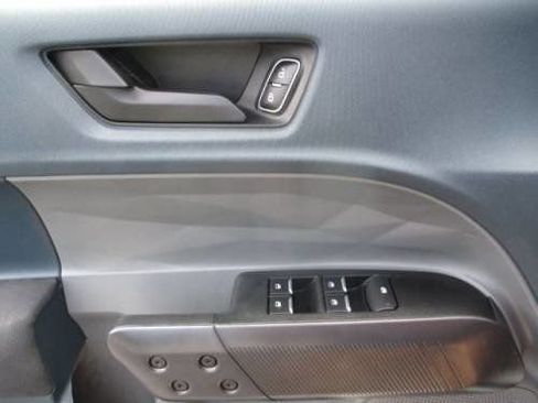 Used 2024 Ford Maverick XL image 16