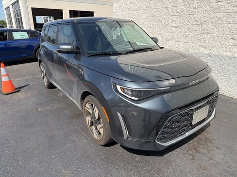 Certified 2025 Kia Soul GT-Line w/ GT-Line Technology Package FWD image 3