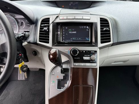 Used 2009 Toyota Venza image 19