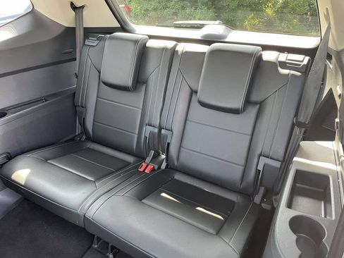 Used 2022 Volkswagen Atlas SE w/ Panoramic Sunroof Package AWD/4WD image 13