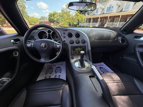 Used 2007 Pontiac Solstice Convertible w/ Premium Package image 37