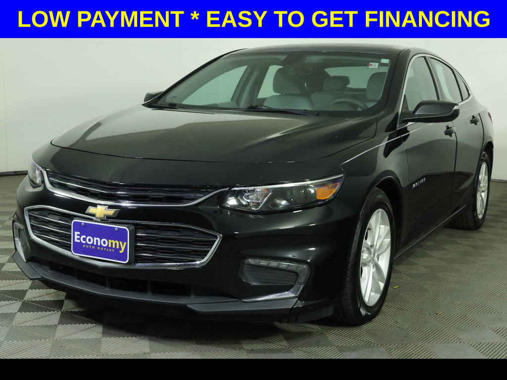 Used 2017 Chevrolet Malibu LT FWD image 1
