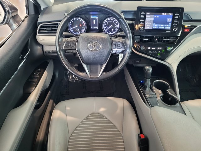 Used 2022 Toyota Camry SE FWD image 16