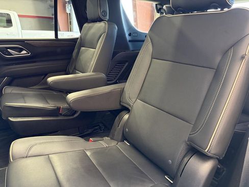 Used 2021 Chevrolet Tahoe Premier w/ Premium Package image 22