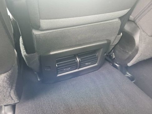 Used 2023 RAM 1500 Classic SLT AWD/4WD image 19