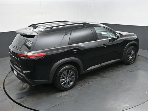 Used 2024 Nissan Pathfinder SV image 37