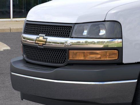 New 2025 Chevrolet Express 2500 Extended w/ Driver Convenience Package image 13