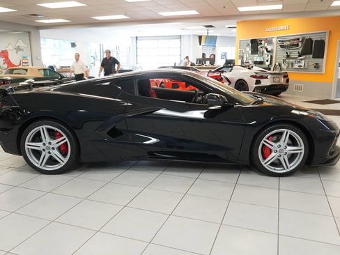 Used 2026 Chevrolet Corvette Stingray Coupe w/ Z51 Performance Package RWD image 11